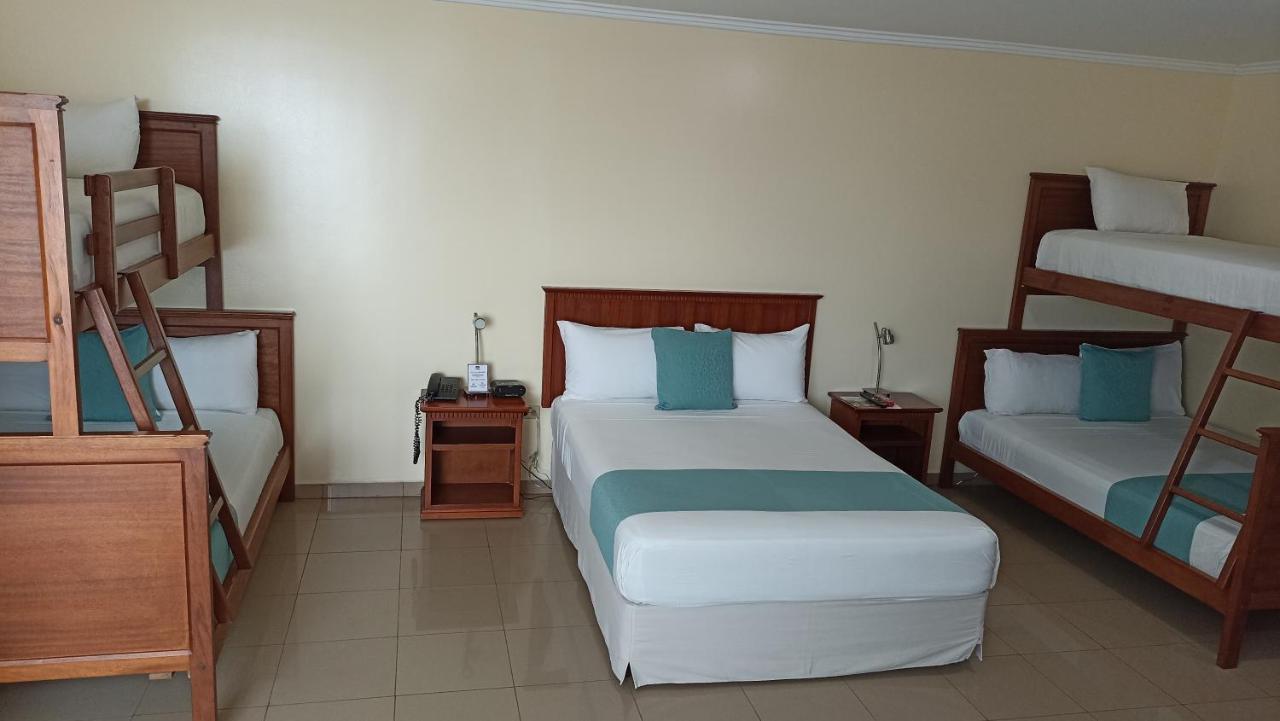 Hotel El Marques Atacames Eksteriør billede