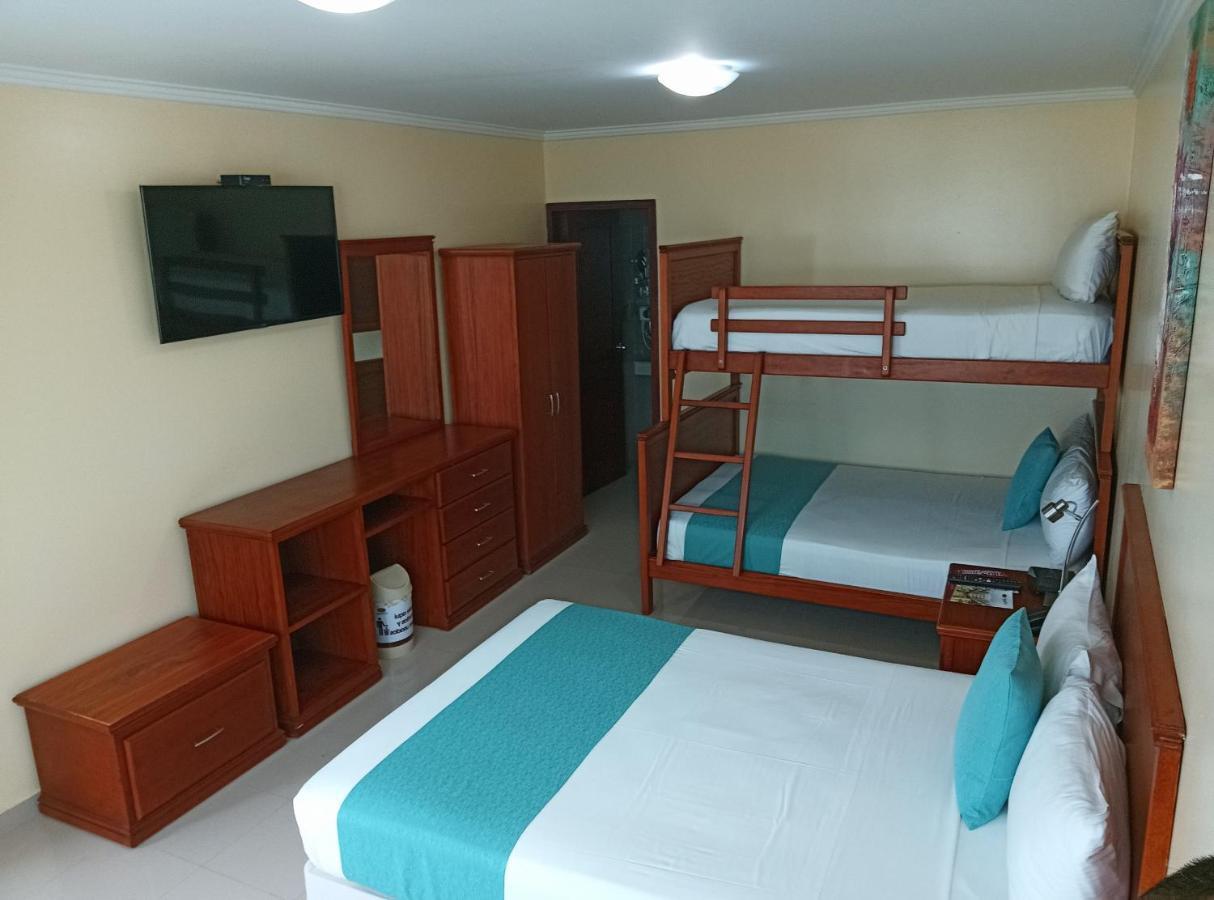Hotel El Marques Atacames Eksteriør billede