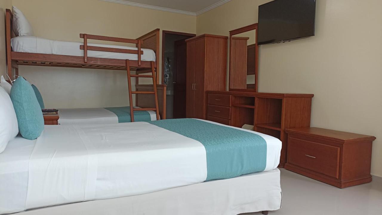 Hotel El Marques Atacames Eksteriør billede