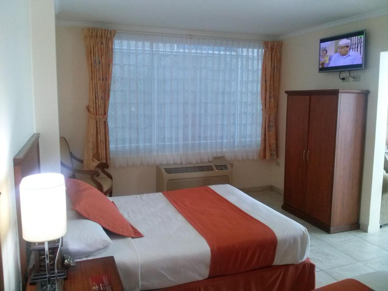 Hotel El Marques Atacames Eksteriør billede